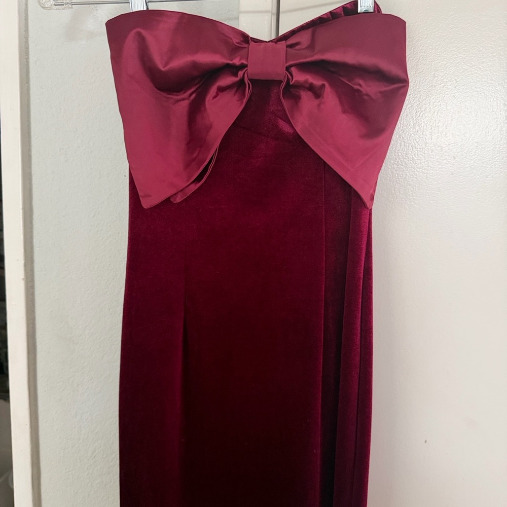 Lulus Burgundy Velvet Strapless Maxi Dress with Oversized Satin Bow size XS